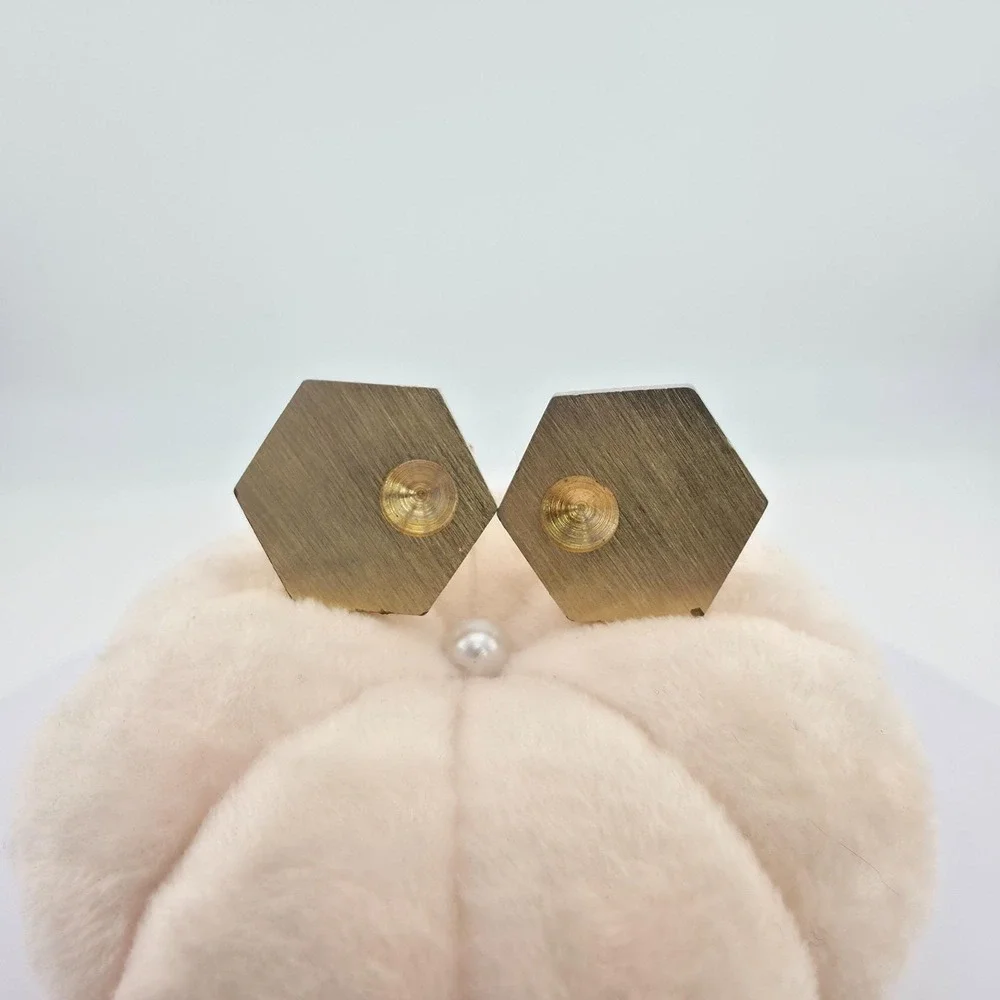 Vtg PAT. PEND. Cufflinks Hexagon Central Circle Bezel Texture Brushed Gold Tone